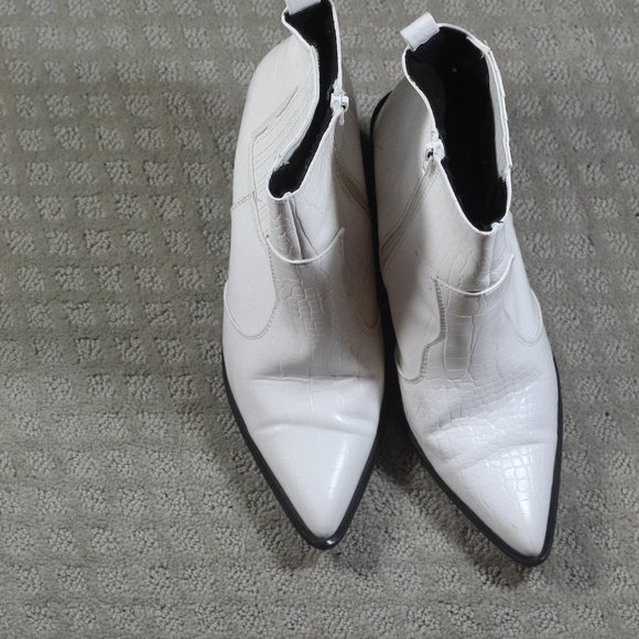 asos Size 8 White 3.5" Heeled Boots - Picture 2 of 7